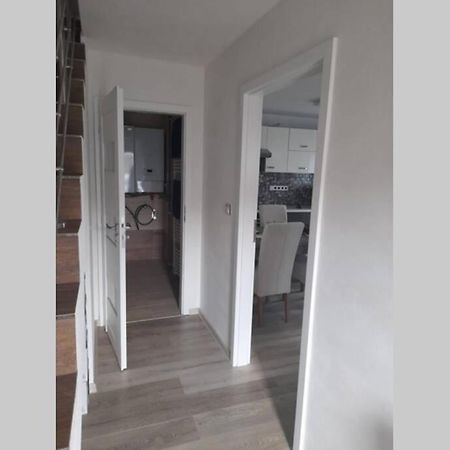 Domek Verunka v malebné vesničce na Jižní Moravě Svatoborice Esterno foto