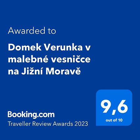Domek Verunka v malebné vesničce na Jižní Moravě Svatoborice Esterno foto