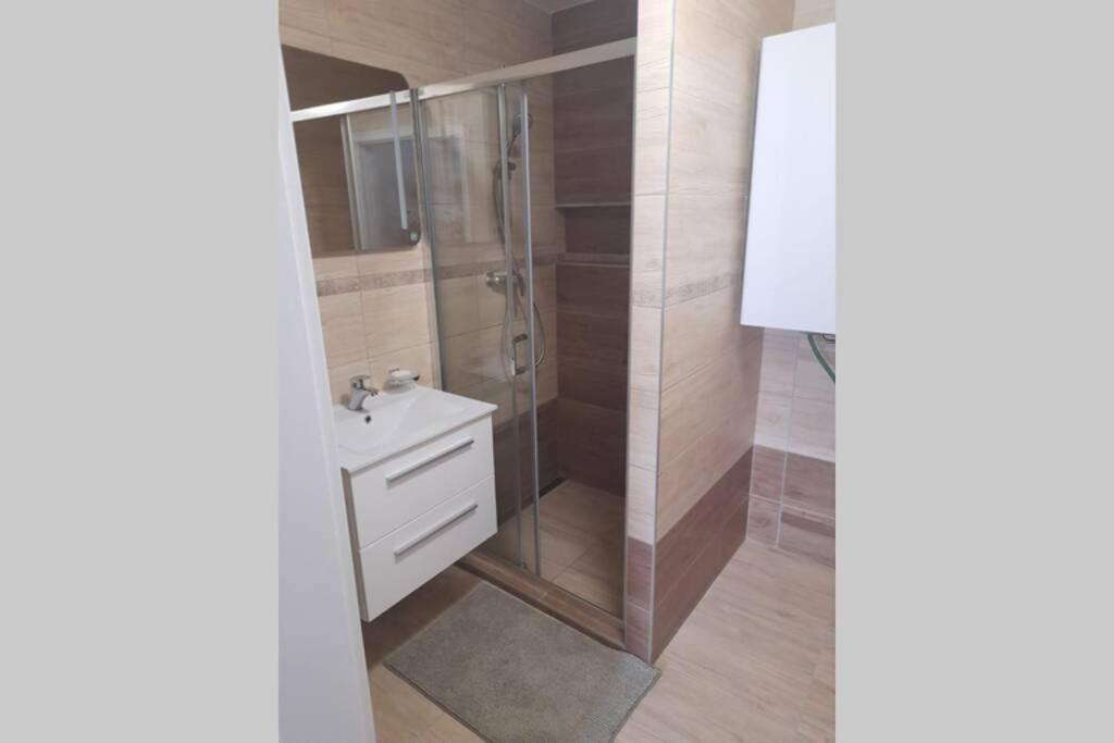 Domek Verunka v malebné vesničce na Jižní Moravě Svatoborice Esterno foto