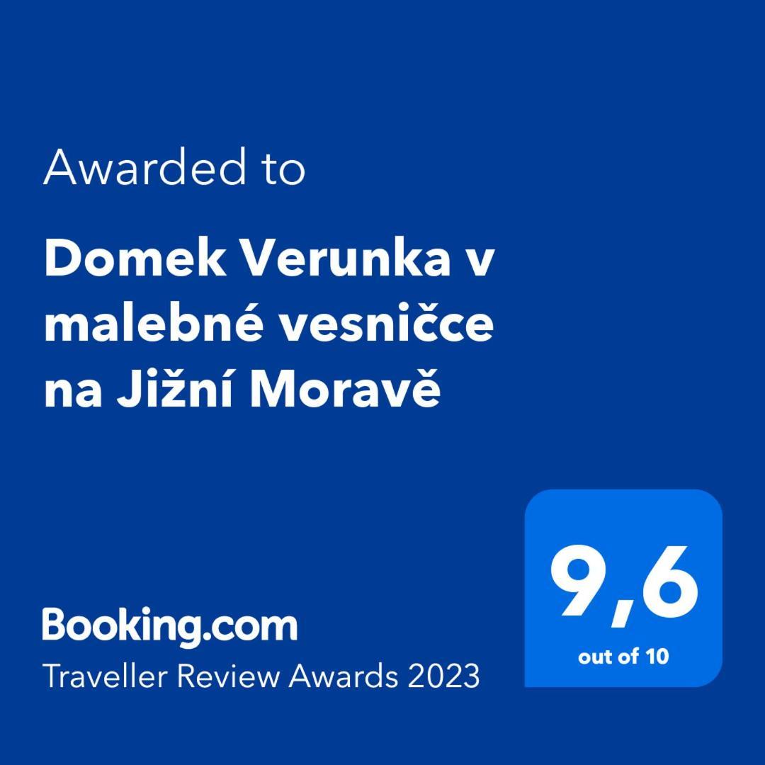 Domek Verunka v malebné vesničce na Jižní Moravě Svatoborice Esterno foto