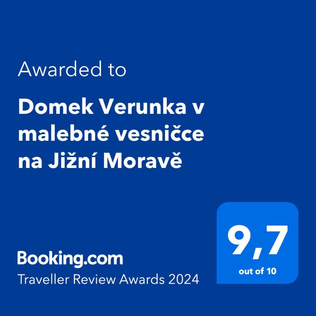 Domek Verunka v malebné vesničce na Jižní Moravě Svatoborice Esterno foto